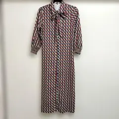 幾何学模様リボン付きロングワンピース