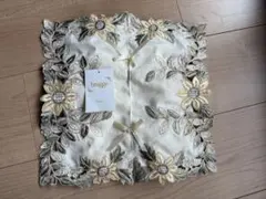 ★お値引き中★brugge ティッシュボックスカバー 花柄刺繍