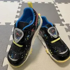 新品　ムーンスター　キャラクター柄 スニーカー 18.5cm