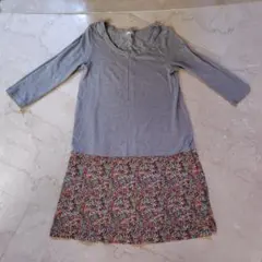 jray グレー花柄ひざ丈ワンピース