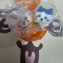 ちいかわ寿司　フィギュアキーホルダー　シーサー　ならぶんです。3　ハチワレ