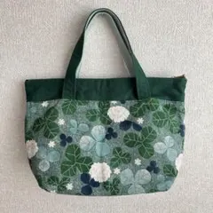 【洗濯のみ未使用】ハンドメイド　クローバー柄のファスナー付きトートバッグ