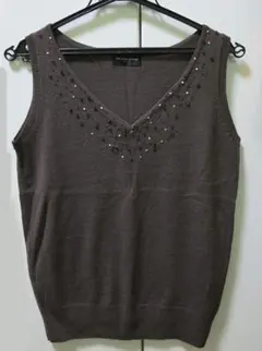 ONE AFTER ANOTHER NICE CLAUP Vネックベスト