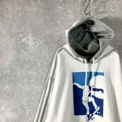 adidas　パーカー　プルオーバー　ホワイト　グレー　フーディー　肩落ち