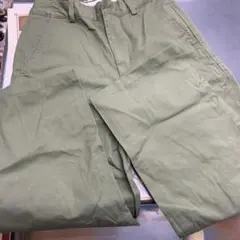 レディース パンツ　ズボン　カーキ ユニクロ