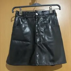 レザー　タイトスカート　ブラック合成皮革