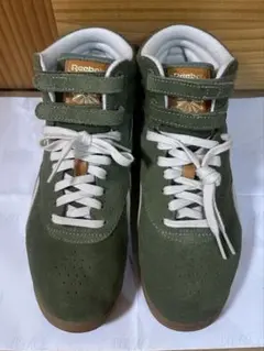 Reebok オリーブグリーン ハイカットスニーカー