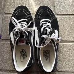 VANS Sk8-Low ブラック ホワイト スニーカーのサムネイル