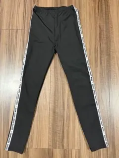 Item thumbnail for item 3f4ddbb5-3b48-42e8-92e0-f578774a9943