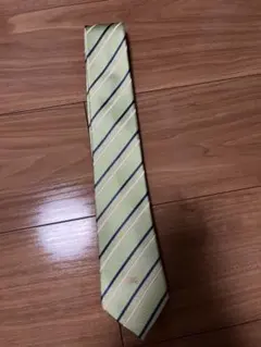 バーバリー　 薄緑色 ストライプ ネクタイのサムネイル