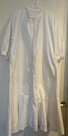 シャツワンピース　ペプラム