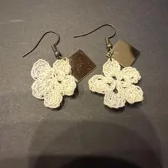 レース編み花デザインピアス