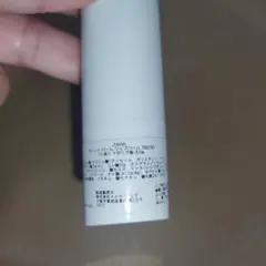 ZARA リップバーム 3.5g ホワイトのサムネイル