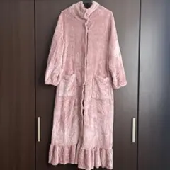 ニトリ　着る毛布　ピンクのサムネイル