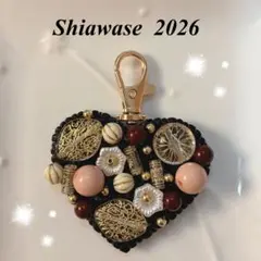 ハンドメイド ビーズ刺繍 ハート型 チャーム 可愛い☆*¨*