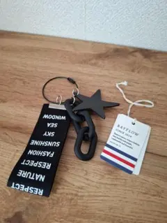 新品★BAYFLOWベイフロー★ロゴタグ星型チャームチェーンキーホルダー★黒