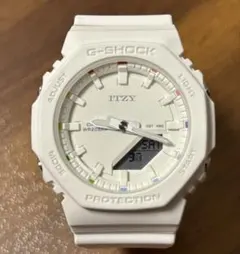 ITZYコラボG-SHOCK GMA-P2100T-7AJR レディース 白 - メルカリ