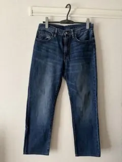 GU ストレートジーンズ