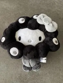 新品　サンリオ 黒 ミャクミャク キティ カラビナ付き ぬいぐるみ