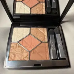 Dior 限定アイシャドウ 671 コーラルクチュール