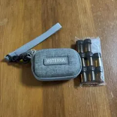 ドテラ（doTERRA））のエッセンシャルオイル専用のミニポーチです。のサムネイル