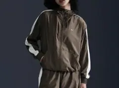 新品未使用 NIKE ウィンドブレーカー XL