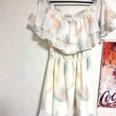 dazzlin　オフショルダー フェザー柄 ワンピースのサムネイル