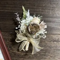コサージュ　淡い色合いとカスミソウ　卒業式　入学式　ブートニア　パパもOK