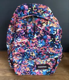 新品 EASTPAK イーストパック　マルチカラー ドット　リュック　ナイロンのサムネイル