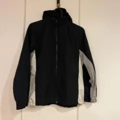 UNIQLO キッズ ポケッタブルパーカ 150cm ブラックのサムネイル