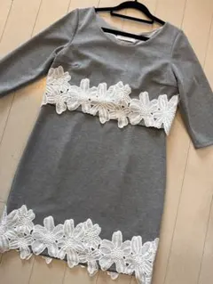 美品　Rady 白フラワーレース切り替えワンピース　サイズM
