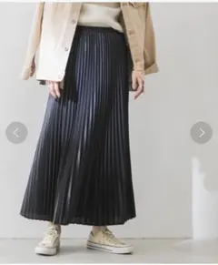 URBAN RESEARCH レザーライクプリーツロングスカート ロングスカート