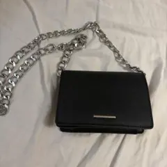 Bershka チェーンショルダーバッグ ブラックのサムネイル