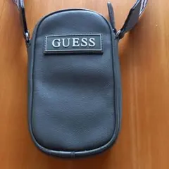 GUESS ロゴ ショルダーバッグ カーキのサムネイル