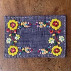 【 La Renaissance 】東欧の風が吹く刺繍マット　工芸品