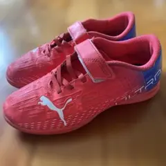 PUMA ULTRA サッカートレーニングシューズ　21.5㎝のサムネイル
