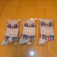 『本日限定価格』【新品・未開封】CURVESベージュチェック柄ソックス３足セット