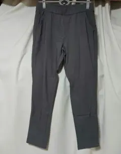 美品　グレー スリムフィット スラックス LLサイズ