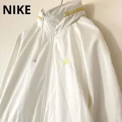 ナイキ NIKE 少し厚めのナイロンジャケット　ホワイト　白　M ハイネック