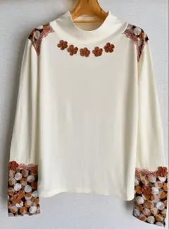 さえらベルパーチ花柄刺繍 長袖トップス