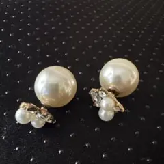パールとクリスタルのスタッドピアス