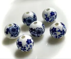 青い花柄の陶器ビーズ2種類6個セット！
