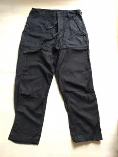 UNIQLO　ユーティリティワークパンツ　ネイビー