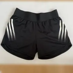 adidas キッズ ブラック ショートパンツのサムネイル