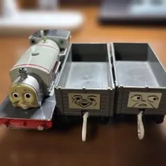 Item thumbnail for item 930cdfd2-bcad-4e52-9378-60e68165128e