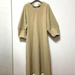 0302 MIDIUMISOLID ロングワンピースのサムネイル