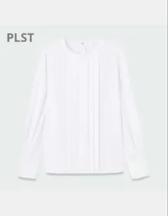 フロントタックブラウス