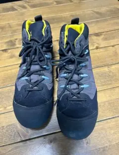 Item thumbnail for item 15da8f25-9dd6-47f9-a74b-bec09de0cd8f