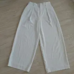 新品未使用UNIQLOガウチョパンツ