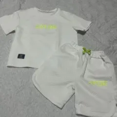 Tシャツとショートセットアップ　130センチ　半袖　夏　白